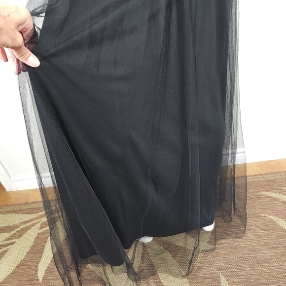 NWT Amoris Black Halter Maxi Gown Size M - Picture 8 of 12